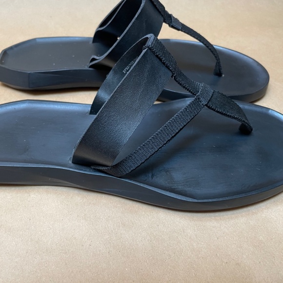 Sandal - Picture 2 of 2